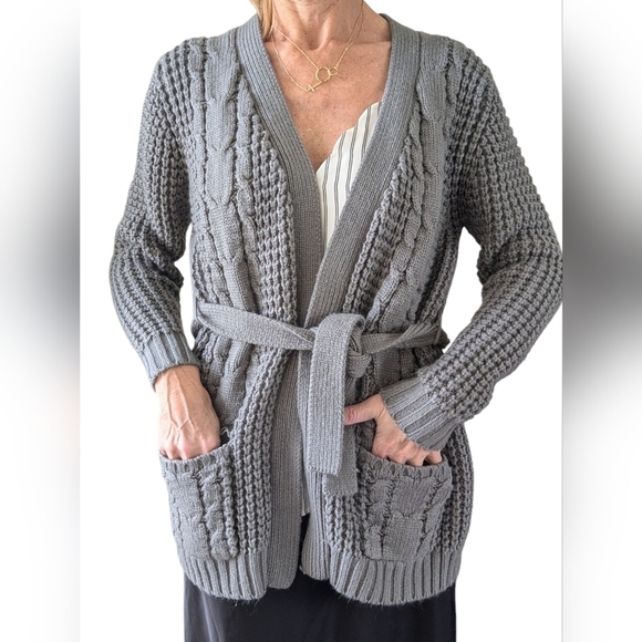 Harlowe & Graham Women’s Grandmacore Grey Chunky Belted Cardigan Size S - Picture 2 of 8